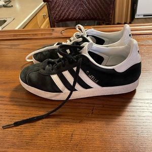 Adidas Gazelle mens size 7. Good condition.